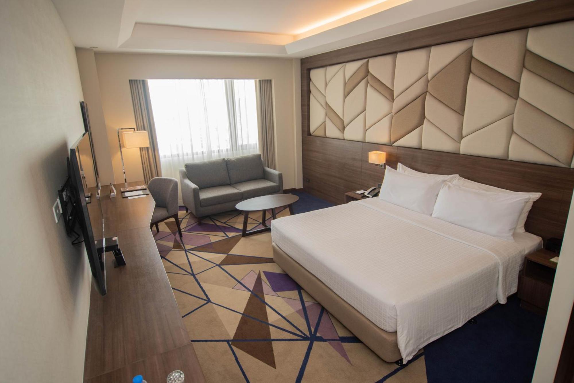 Luxent Hotel Quezon City Exterior photo