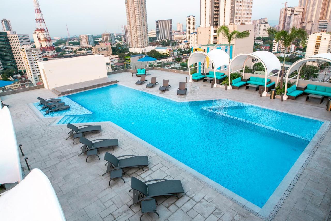 Luxent Hotel Quezon City Exterior photo