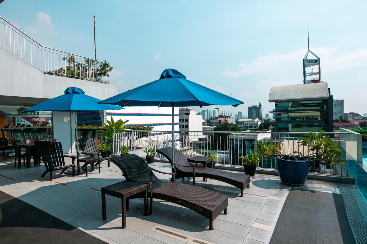 Luxent Hotel Quezon City Exterior photo
