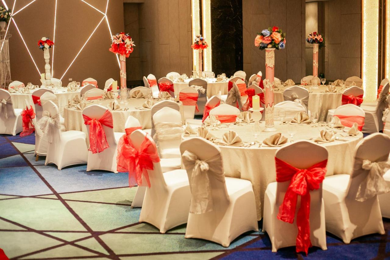 Luxent Hotel Quezon City Exterior photo