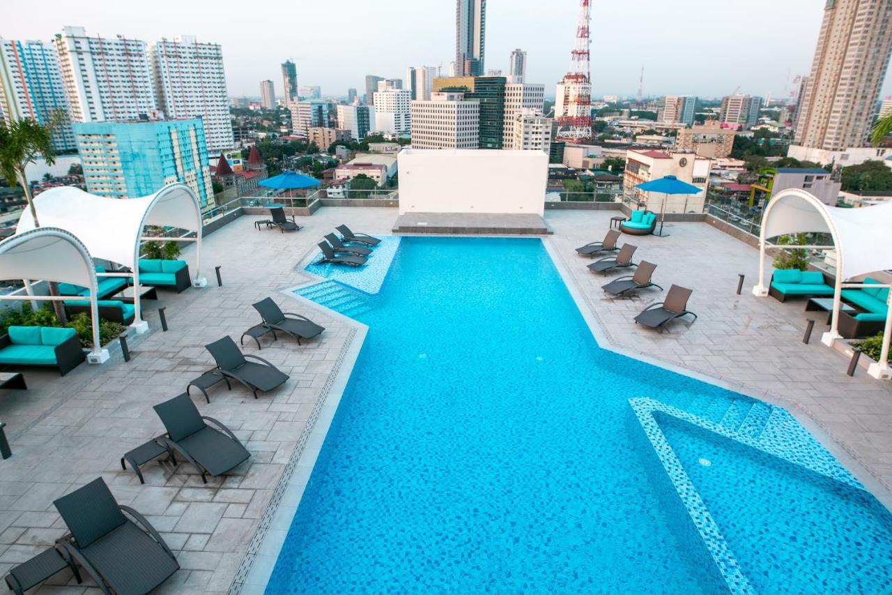 Luxent Hotel Quezon City Exterior photo